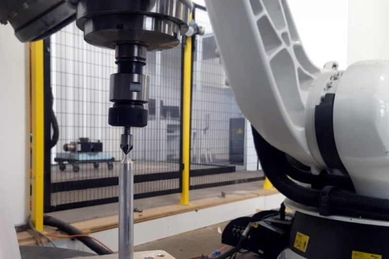 8827d44d-robot-accuracy.jpg